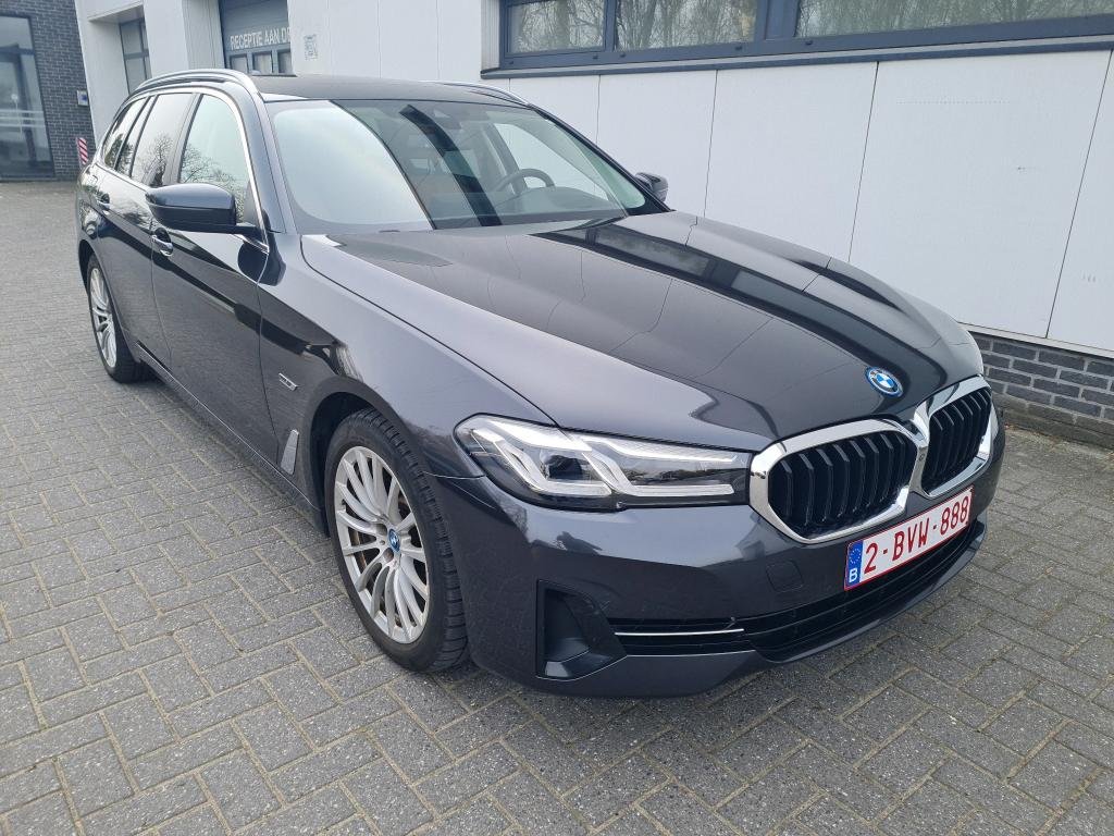 BMW 5 Series Touring 520e - Hybrid - Automatic - 163 hp - 91.700 km 