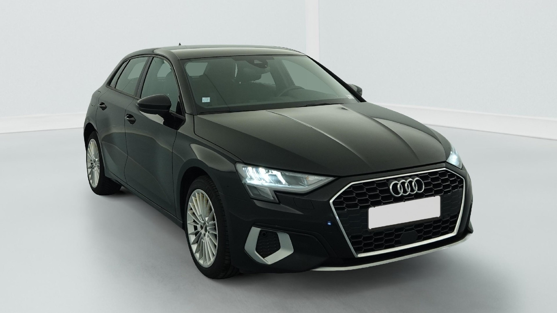 Audi A3 Sportback 35 TFSI Design - Hybrid - Automatic - 150 hp - 38.326 km Design