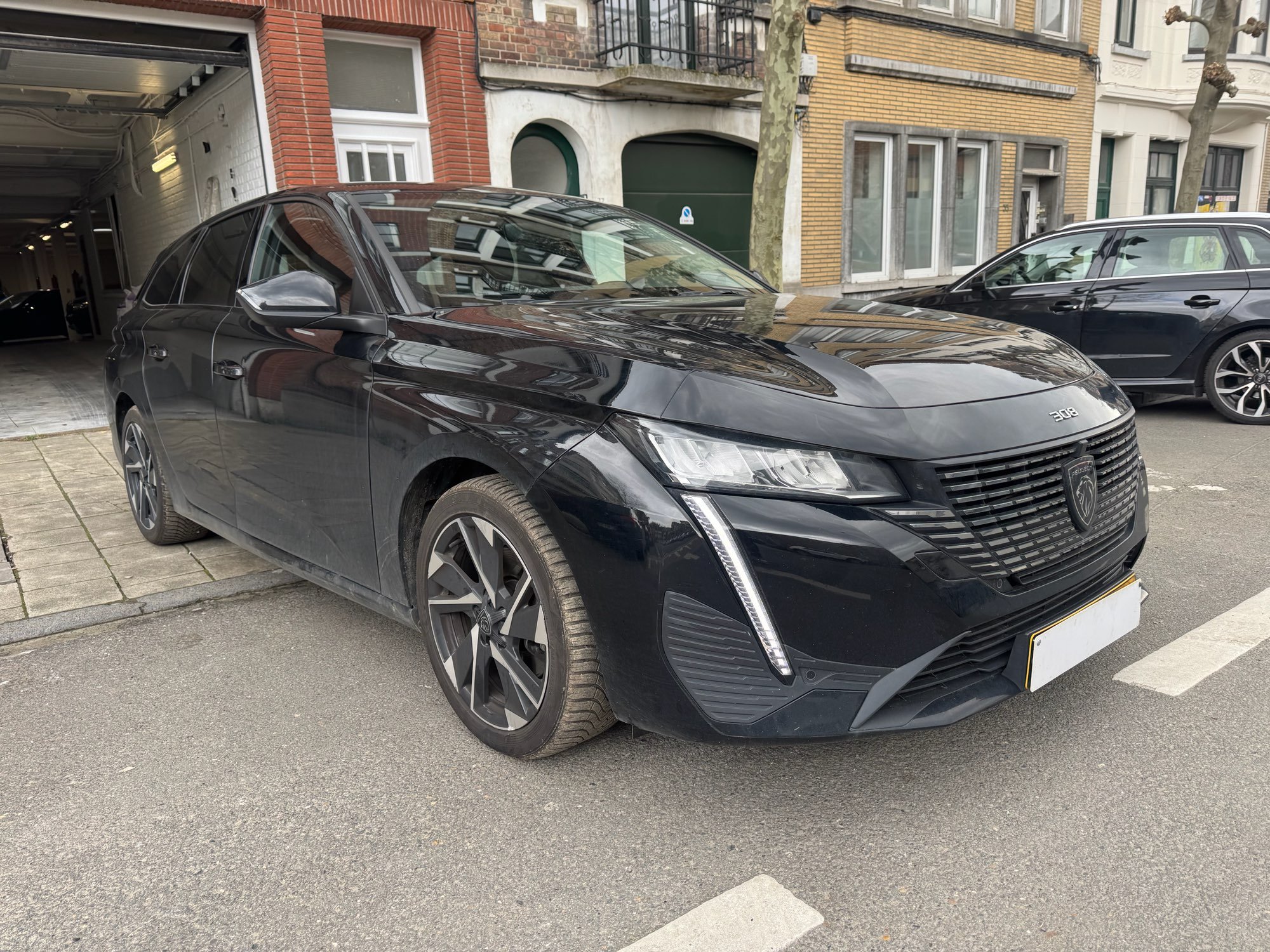 Peugeot 308 SW 1.5 Business - Diesel - Automatic - 130 hp - 144.831 km Business