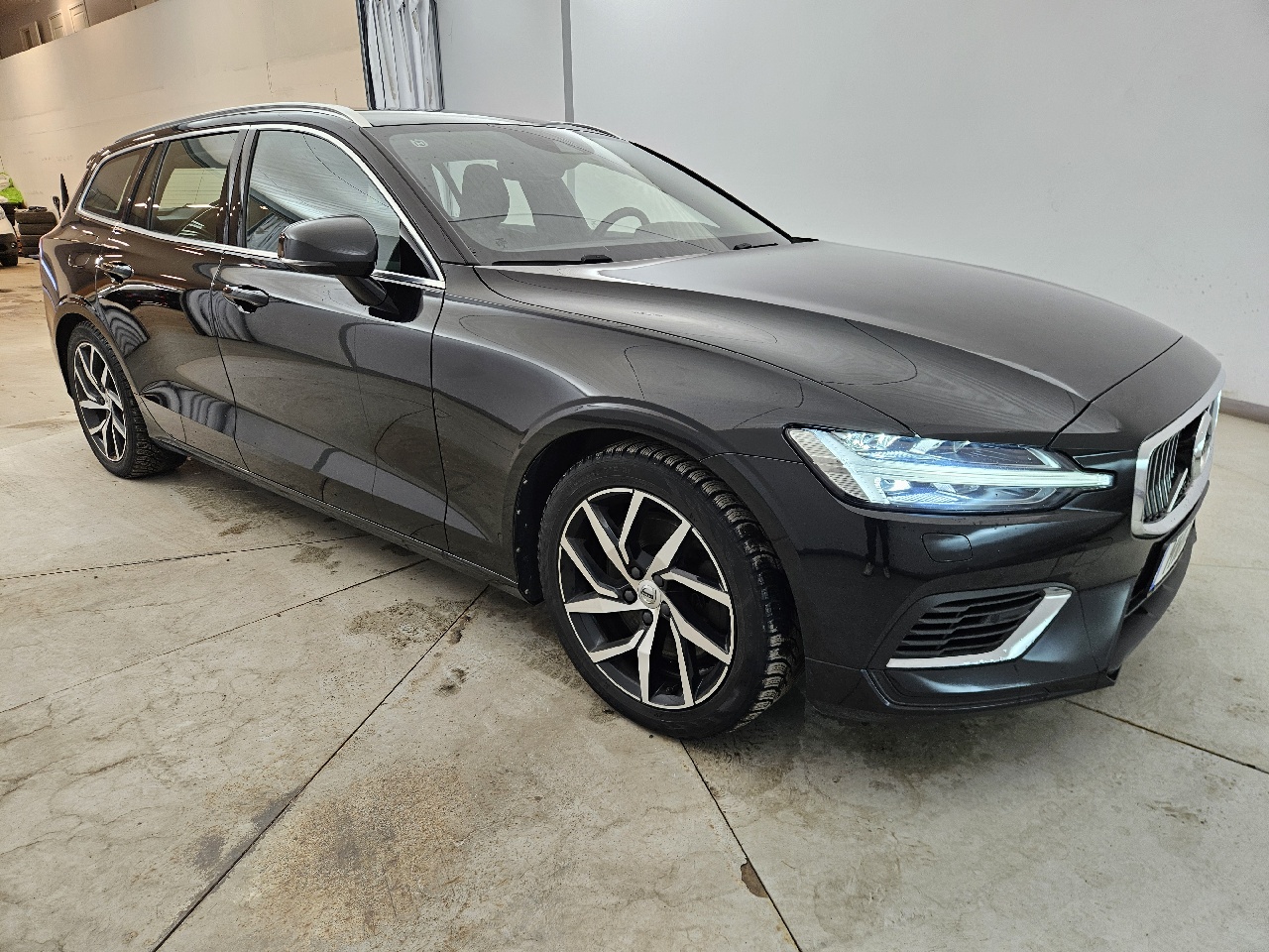 Volvo V60 T6 Inscription - AWD - Hybrid - Automatic - 341 hp - 89.437 km Inscription