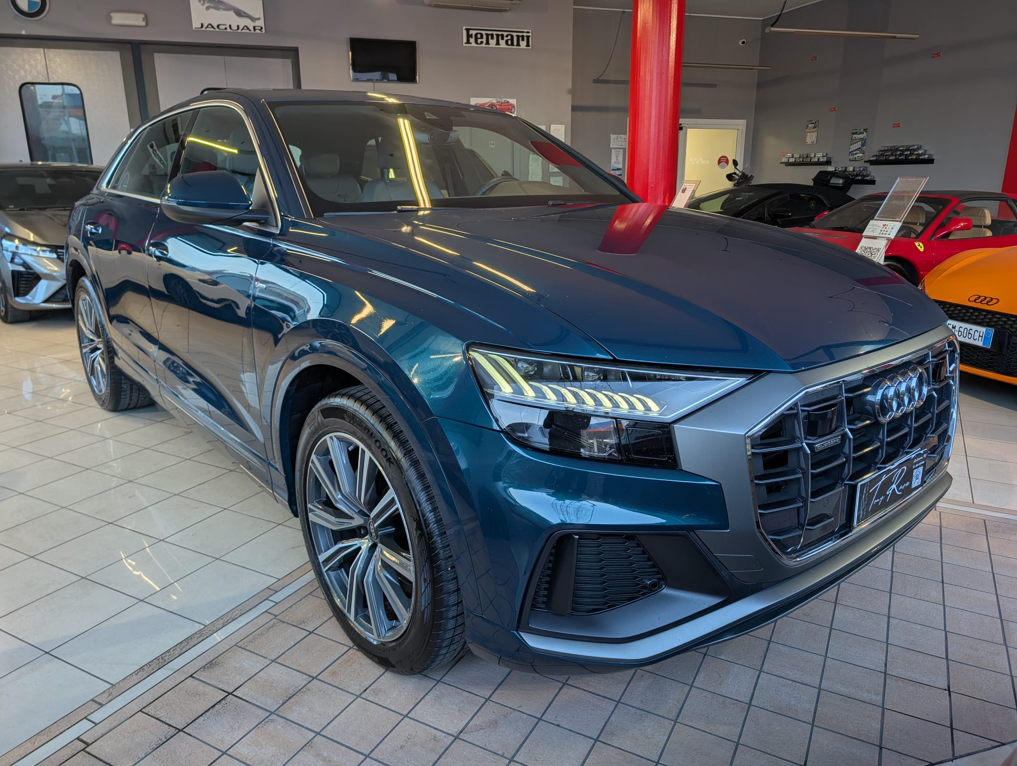 Audi Q8 45 TDI S Line - Quattro - Diesel - Automatic - 231 hp - 202.353 km S Line