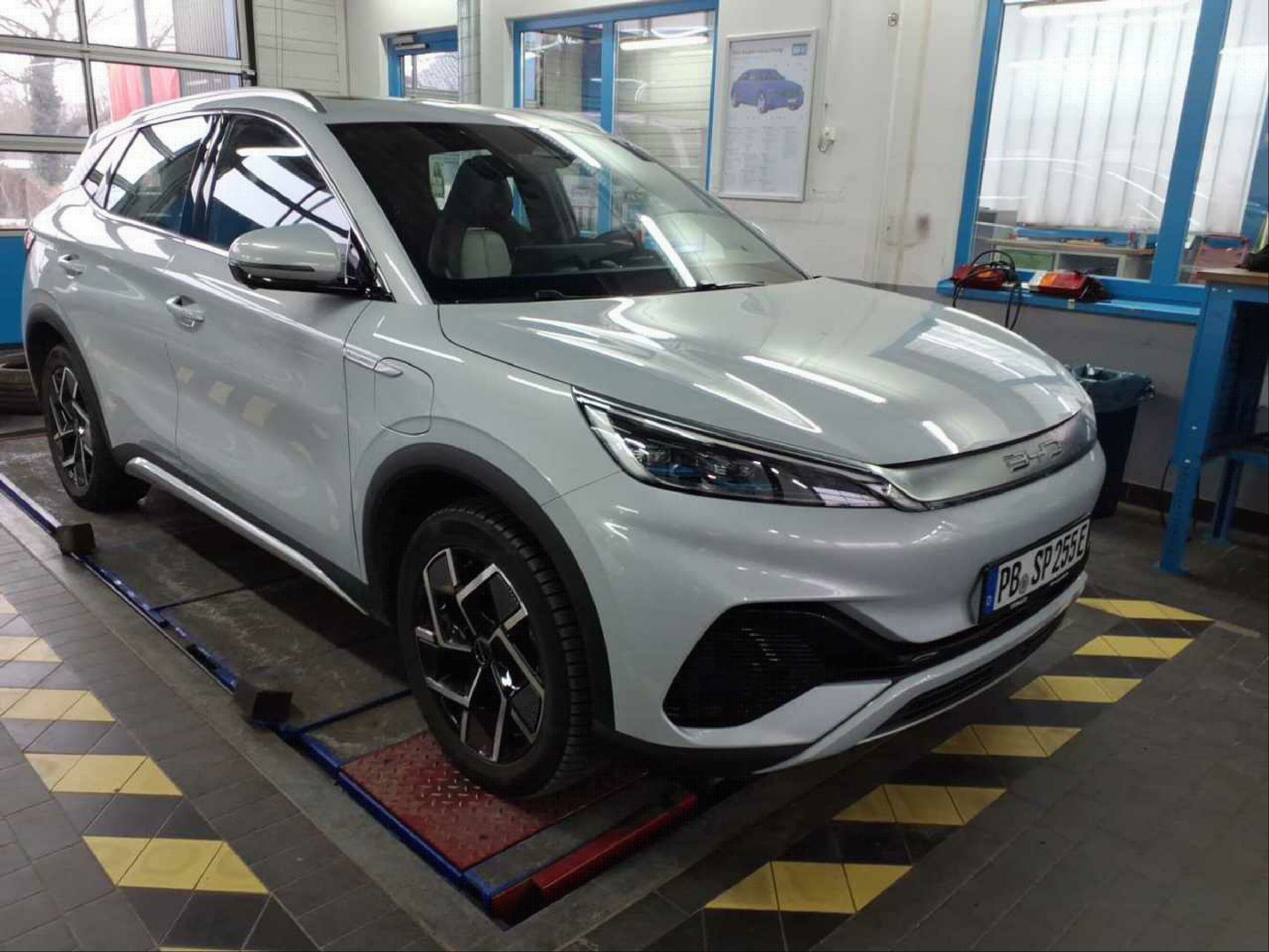 Byd Atto 3 Design - Electric - Automatic - 88 hp - 24.096 km Design