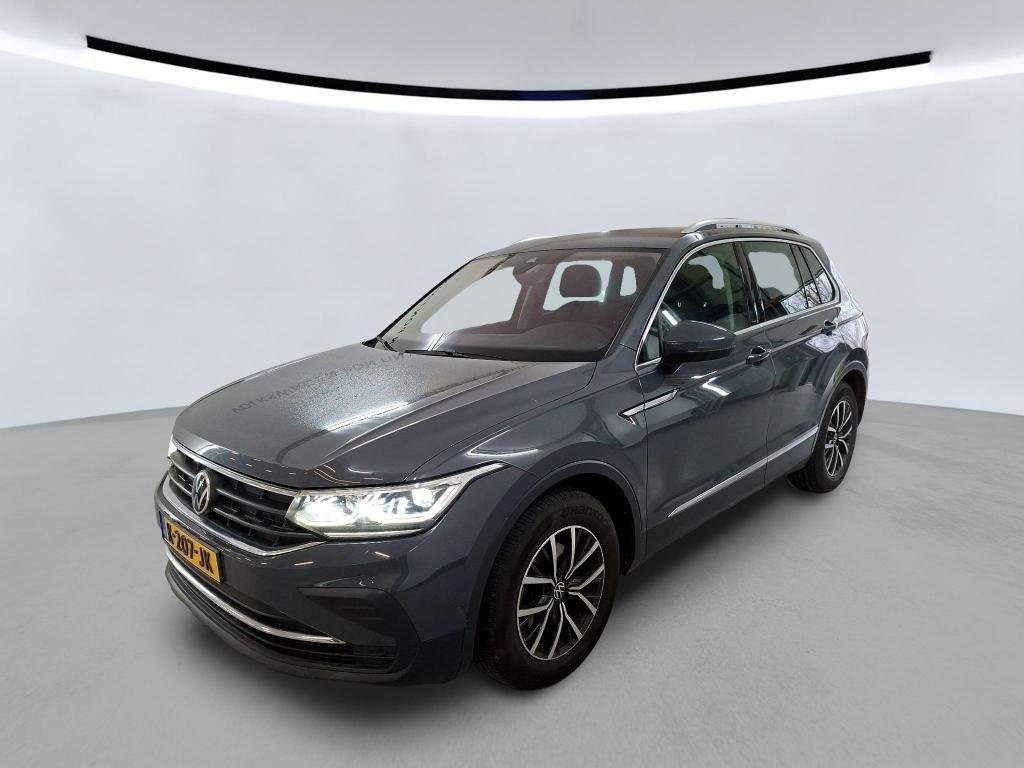 Volkswagen Tiguan 1.5 TSI Life Business - Petrol - Manual - 131 hp - 93.266 km