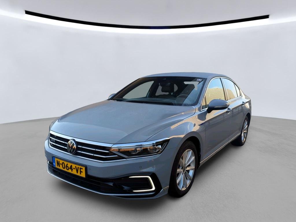 Volkswagen Passat GTE 1.4 TSI Business - Hybrid - Automatic - 156 hp - 113.380 km