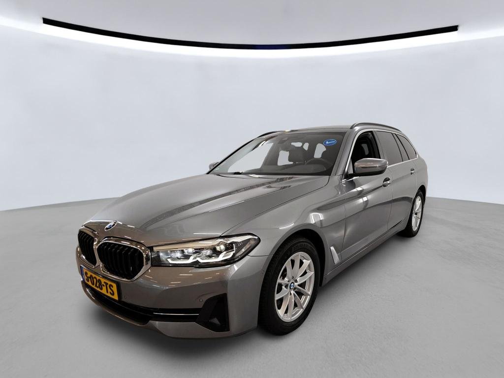 BMW 5 Series Touring 520i Business - Petrol - Automatic - 184 hp - 99.547 km