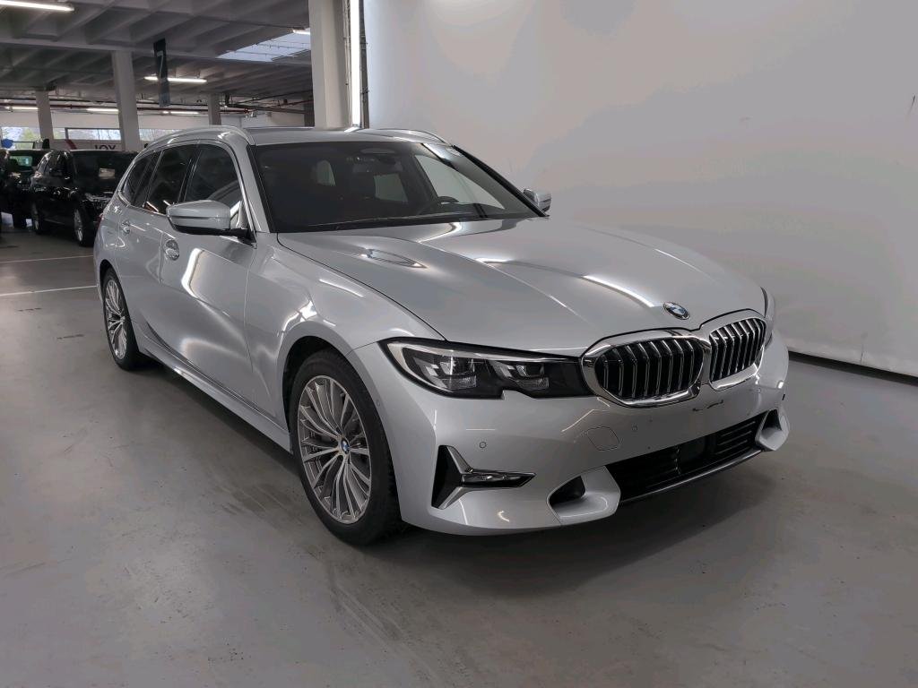 BMW 3 Series Touring 330e - Hybrid - Automatic - 184 hp - 60.535 km 