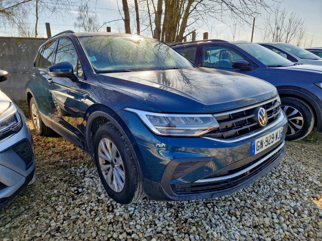 Volkswagen Tiguan 1.5 TSI Life - Petrol - Automatic - 150 hp - 3.768 km Life