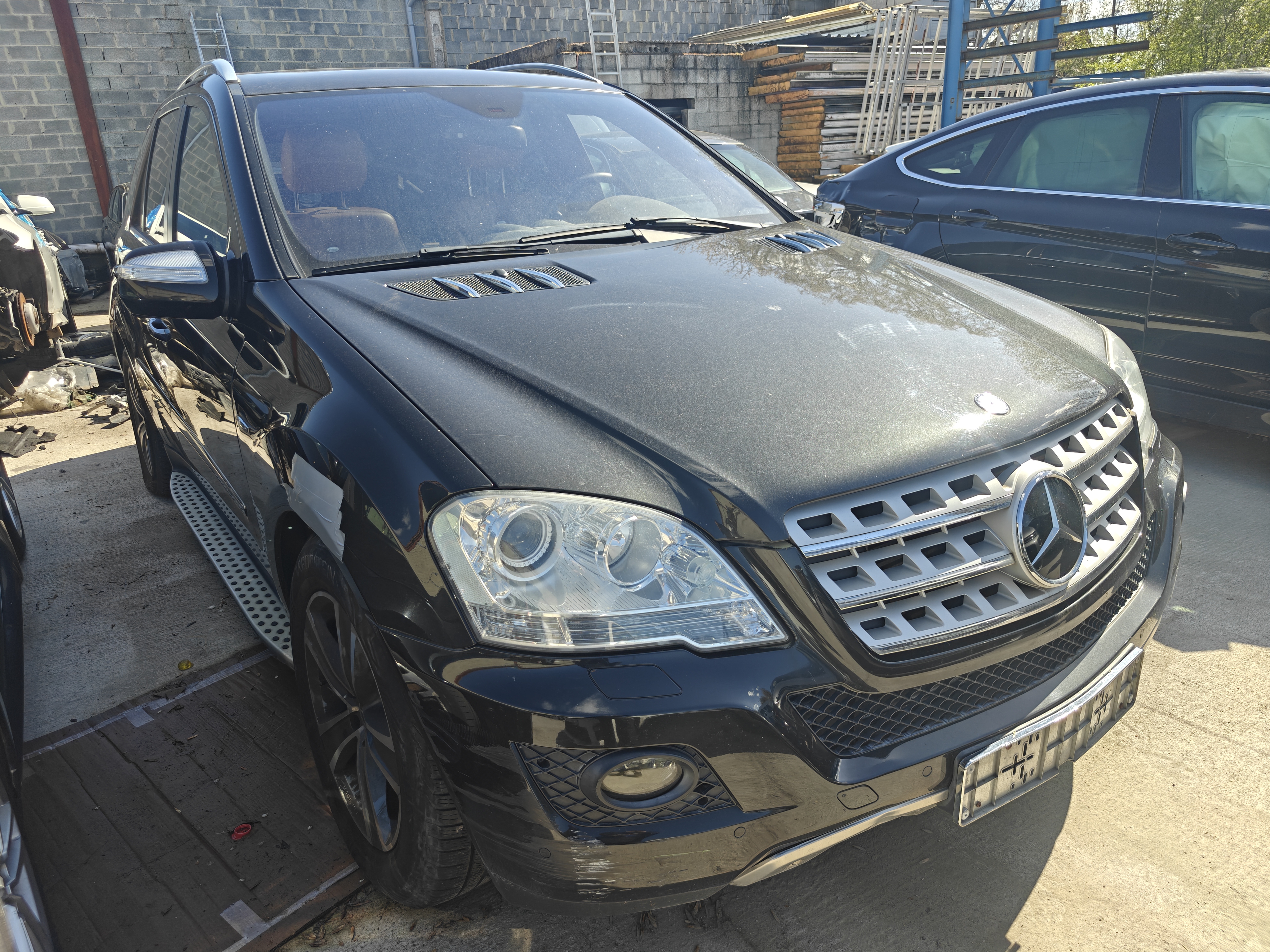 Mercedes-Benz ML 350 CDI - Diesel - Automatic - 211 hp - 338.729 km 