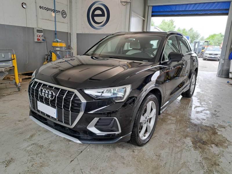Audi Q3 45 TFSI Business - Quattro - Petrol - Automatic - 245 hp - 44.649 km Business