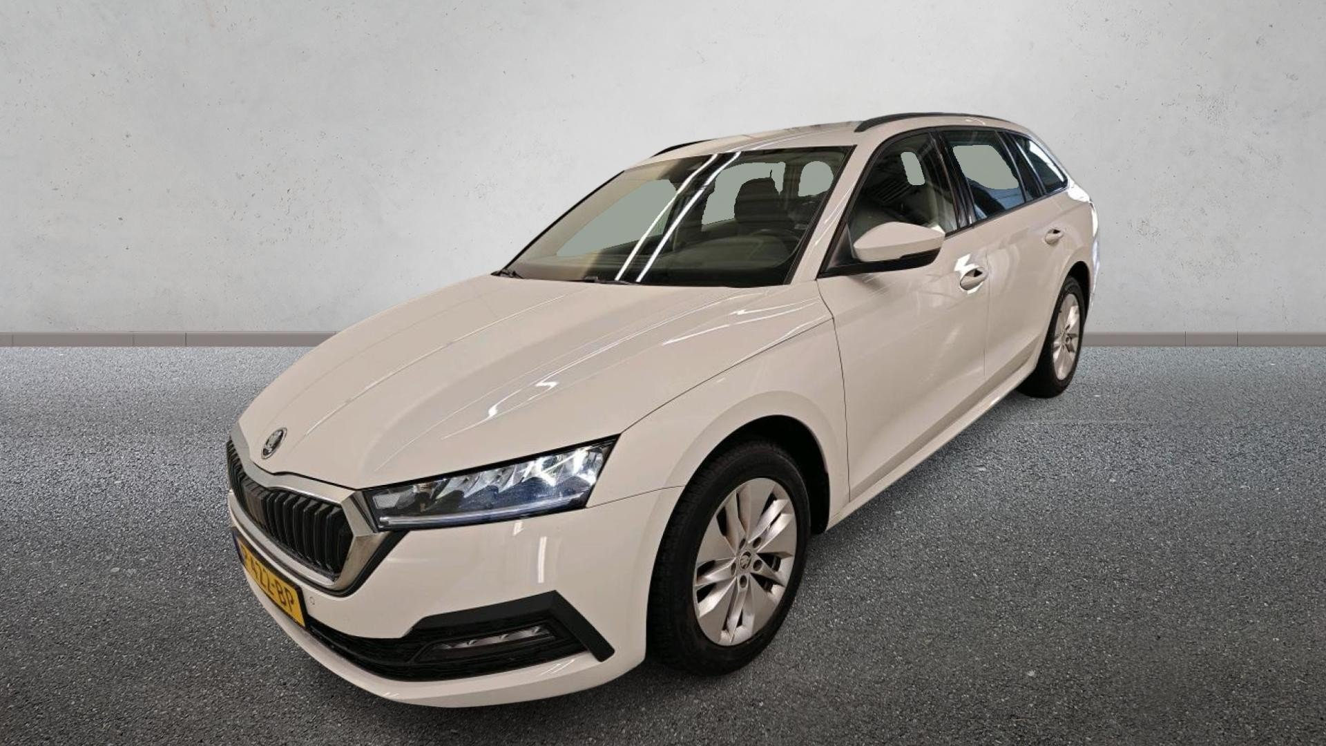 Skoda Octavia Combi 1.0 TSI Business - Petrol - Automatic - 110 hp - 180.899 km