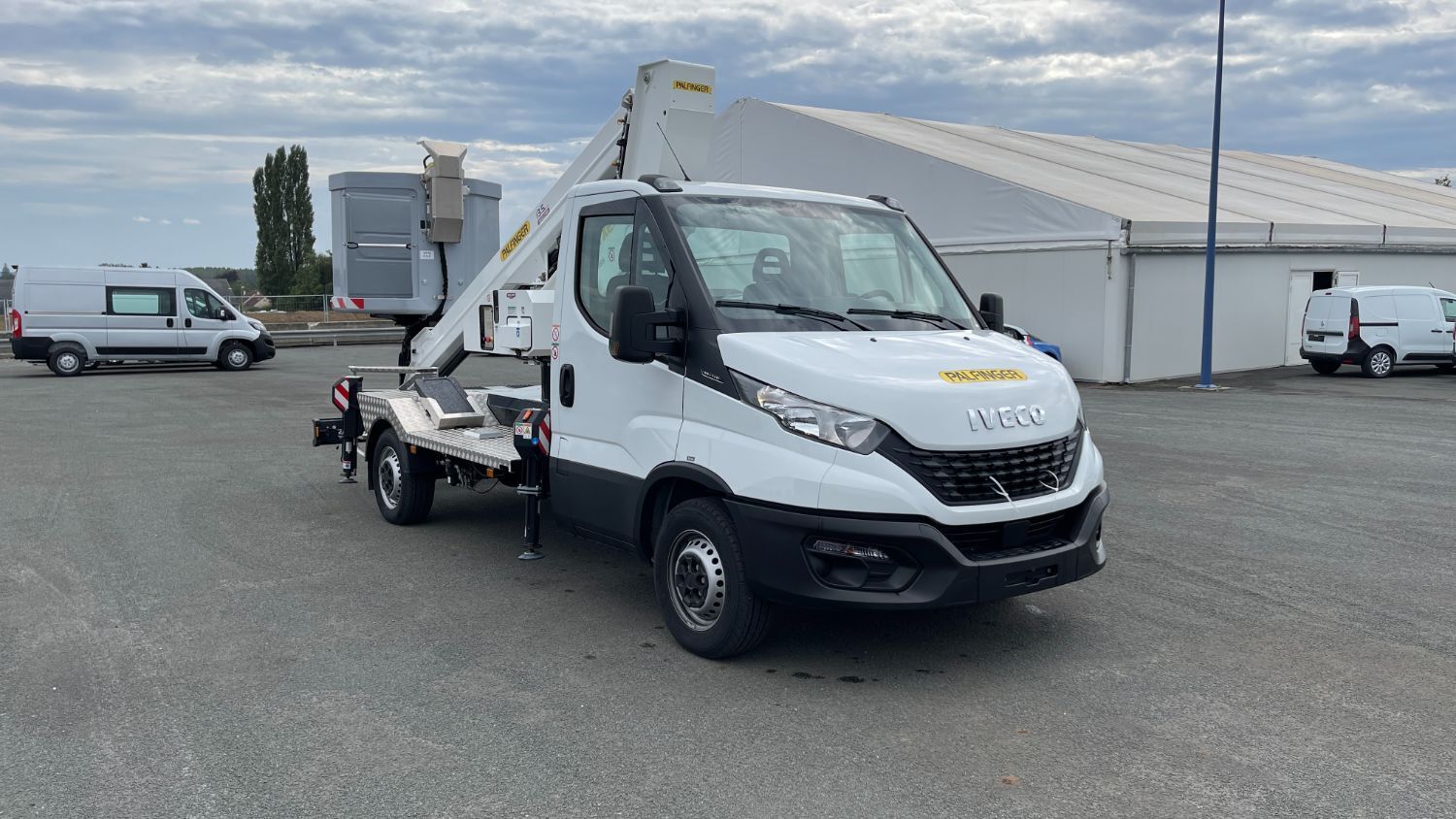 Iveco Daily chassis cab 2.3 2022