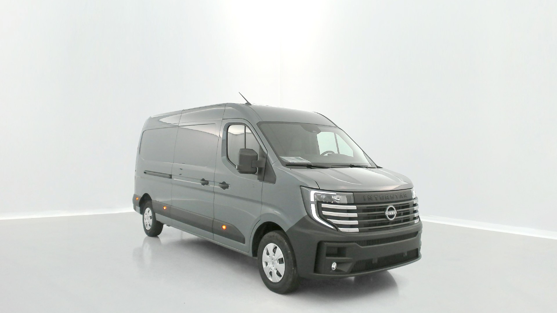 Nissan Interstar Tekna 2024