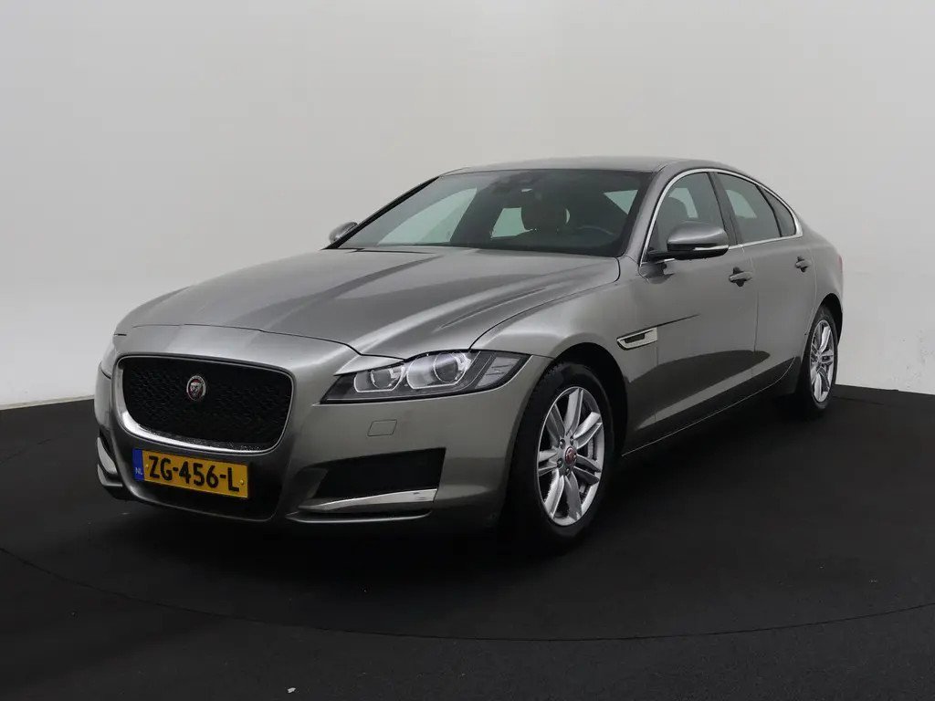 Jaguar XF 2.0d R Sport - Diesel - Automatic - 163 hp - 201.605 km