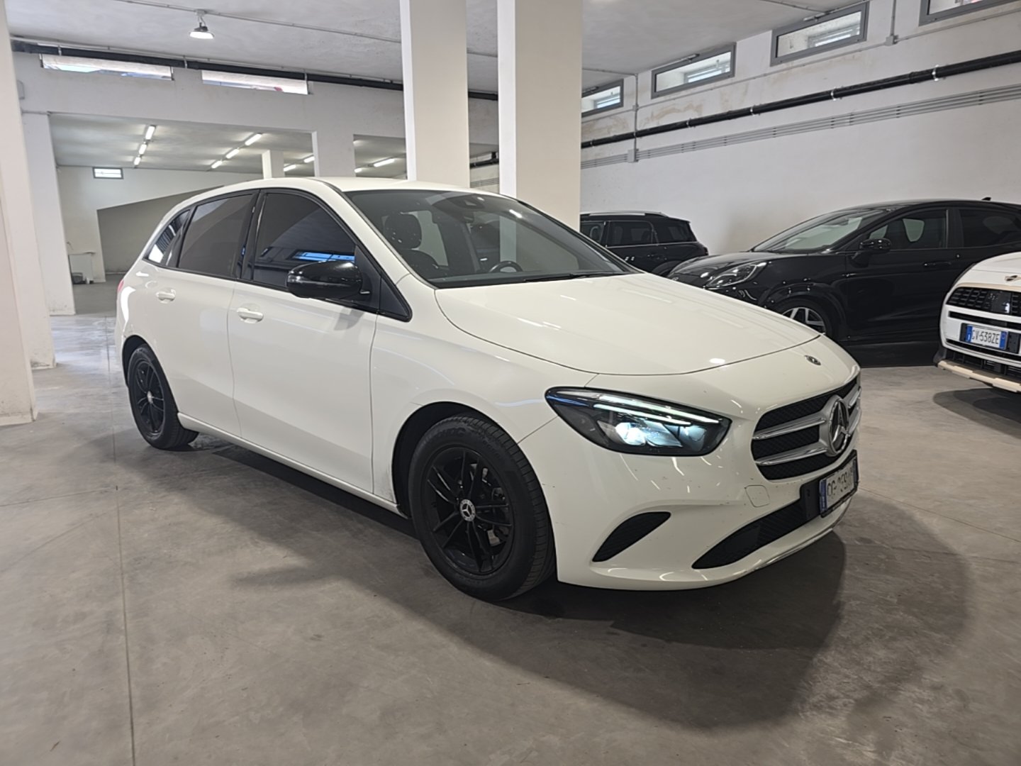 Mercedes-Benz B 180d Night Edition - Diesel - Automatic - 115 hp - 161.100 km Night Edition