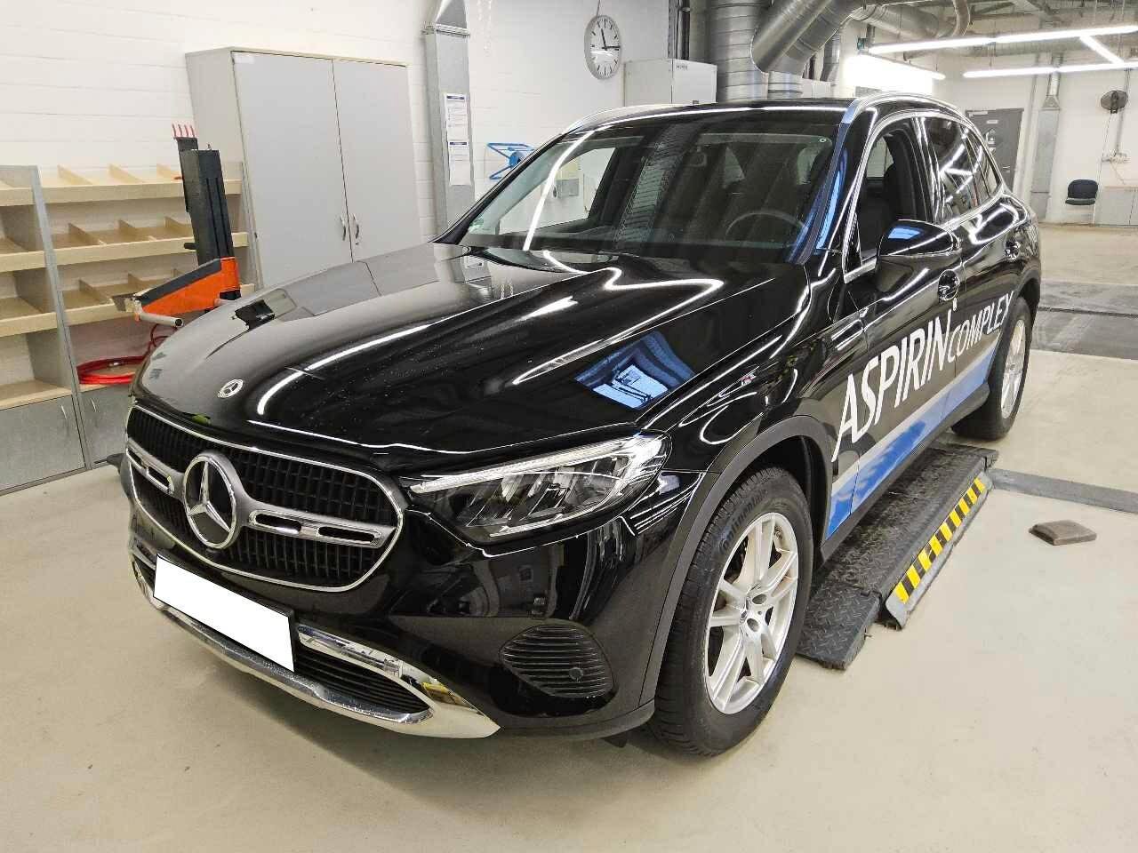 Mercedes-Benz GLC 200 Avantgarde Advanced - 4-Matic - Petrol - Automatic - 204 hp - 27.346 km