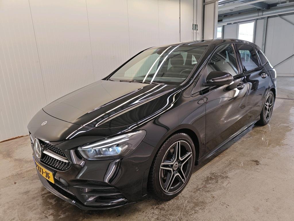 Mercedes-Benz B 180 usiness Solution AMG - Petrol - Automatic - 136 hp - 76.574 km