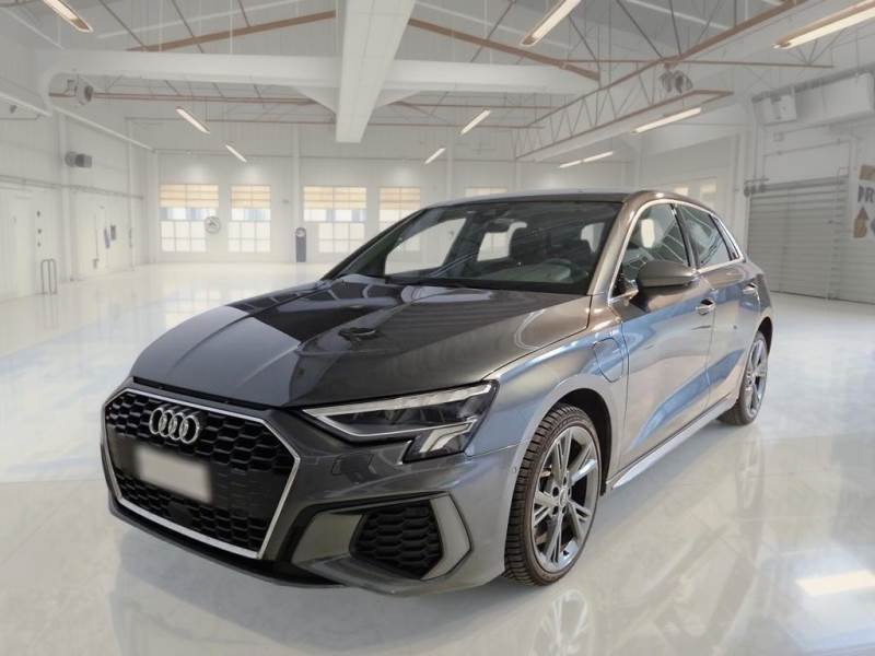 Audi A3 Sportback 40 TFSIe Sport - Hybrid - Automatic - 150 hp - 39.262 km Sport