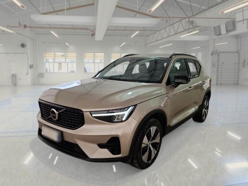Volvo XC40 T4 Plus Dark - Hybrid - Automatic - 211 hp - 68.054 km Plus Dark
