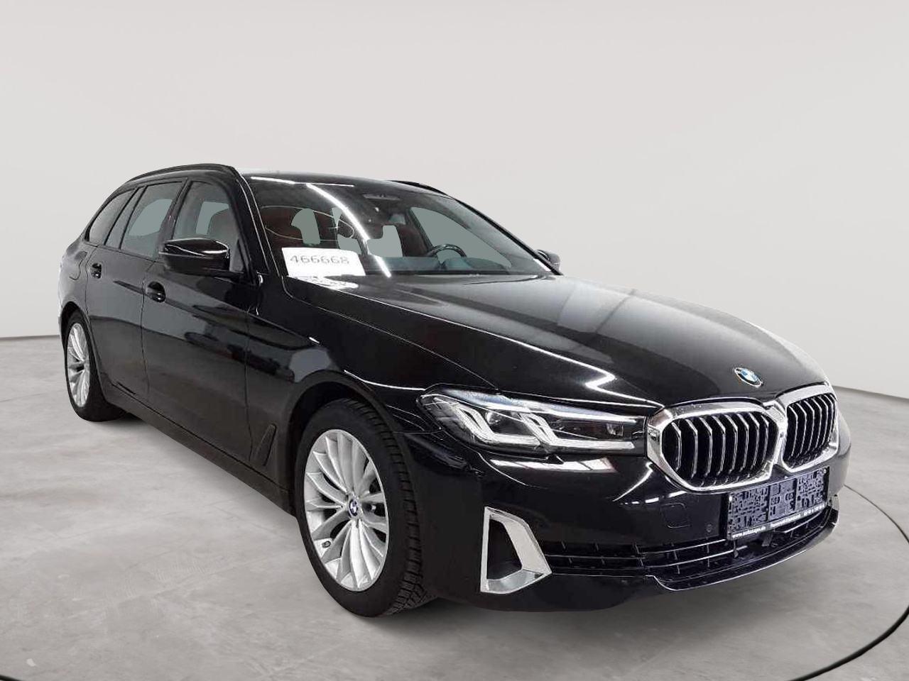 BMW 5 Series Touring 520d Luxury - xDrive - Diesel - Automatic - 190 hp - 149.747 km Luxury