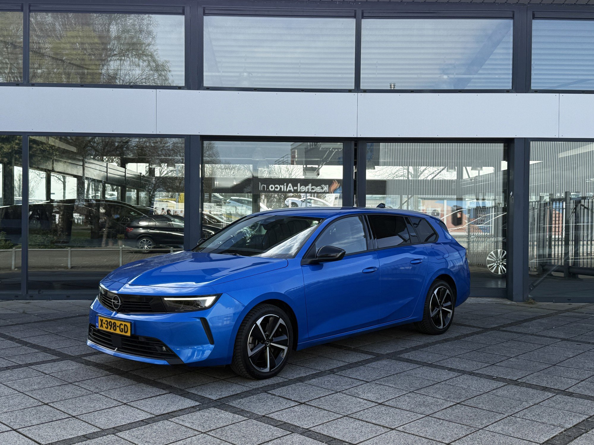 Opel Astra Sports Tourer 1.6 Business - Hybrid - Automatic - 150 hp - 113.890 km