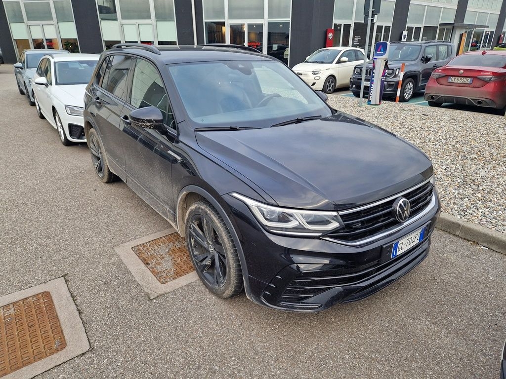 Volkswagen Tiguan 2.0 TDI R-Line - Diesel - Automatic - 150 hp - 151.034 km R-Line