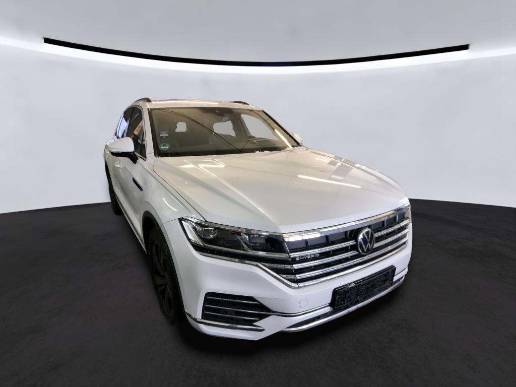 Volkswagen Touareg 3.0 Elegance - 4Motion - Hybrid - Automatic - 340 hp - 39.029 km Elegance