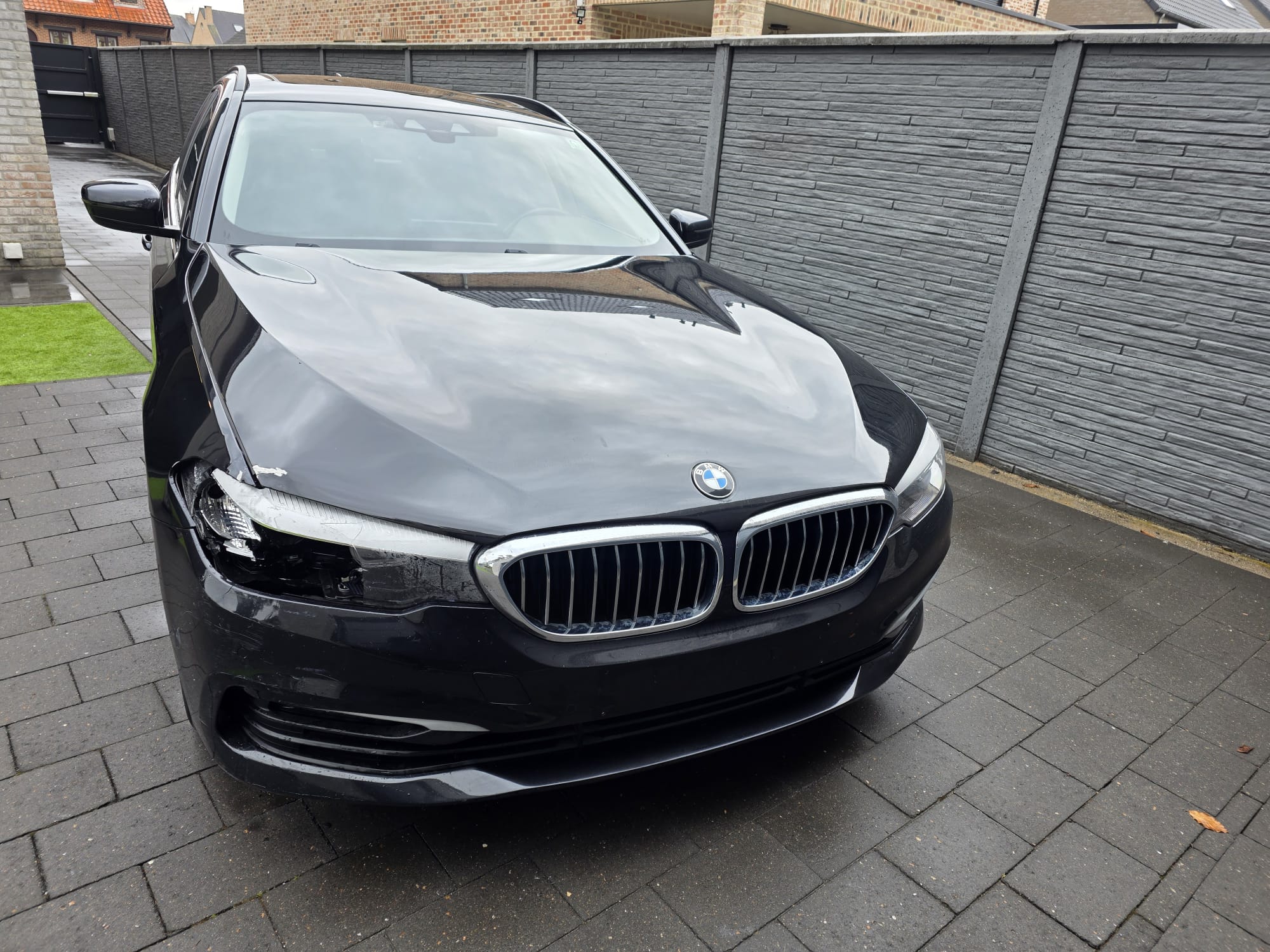 BMW 5 Series Touring 518d - Diesel - Automatic - 136 hp - 228.035 km 