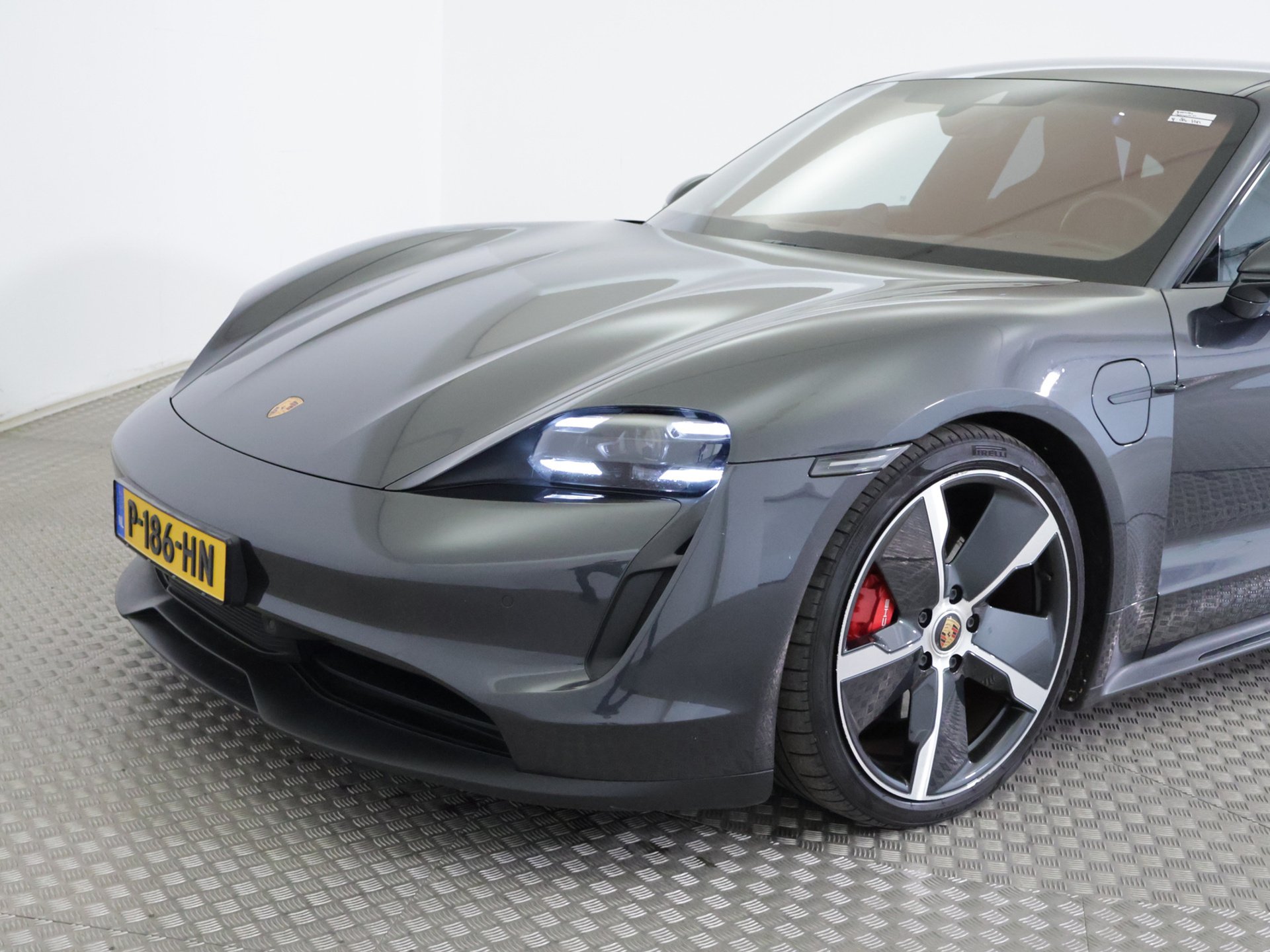 Porsche Taycan 4S Performance - Electric - Automatic - 489 hp - 113.190 km