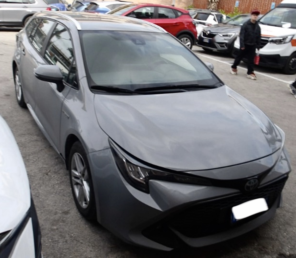 Toyota Corolla Touring Sports 1.8 Business - Hybrid - Automatic - 122 hp - 190.706 km Business