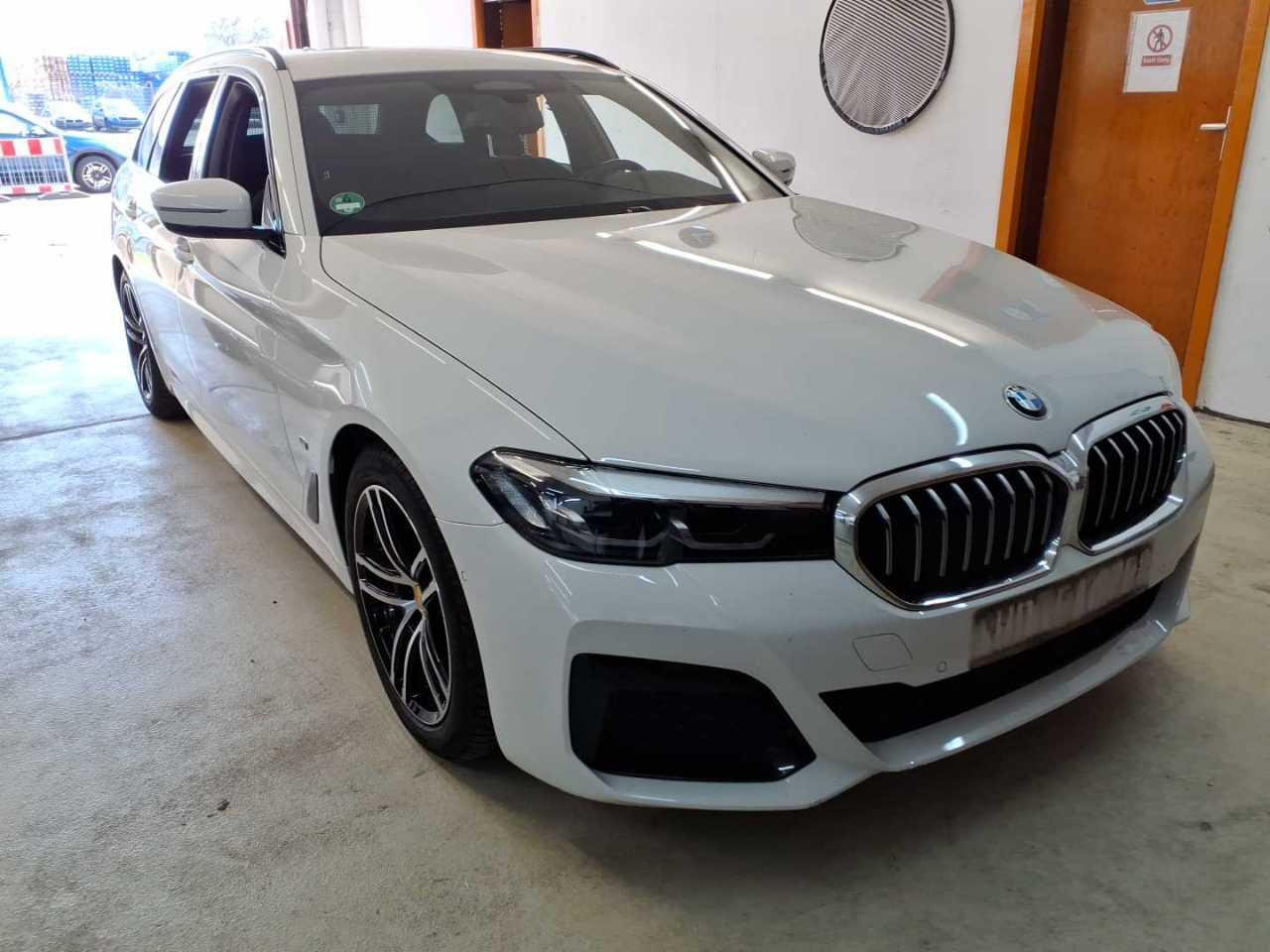 2021 BMW 5 Series   AWD