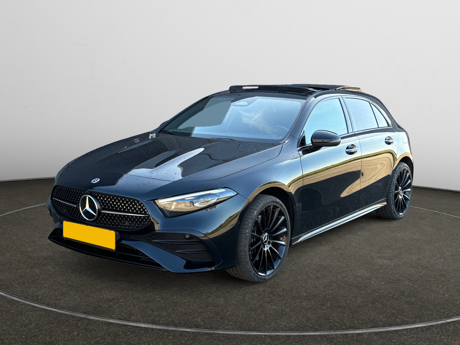 Mercedes-Benz A 250e MG Line - Hybrid - utomtic - 217 hp - 49.891 km