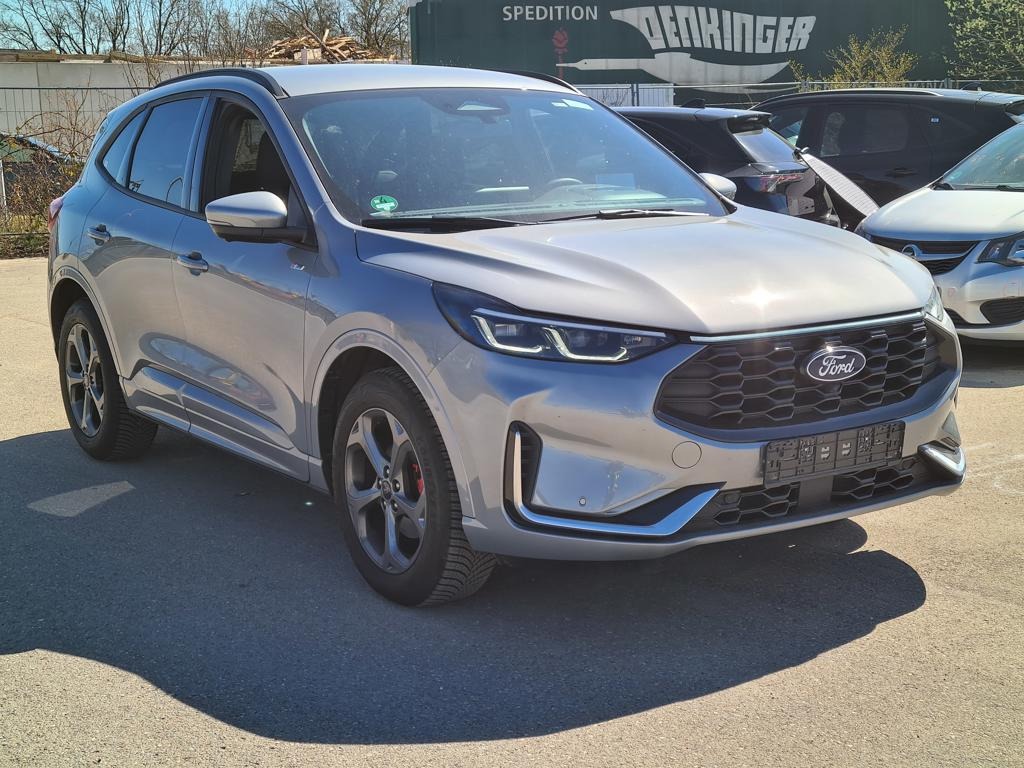 2025 Ford Kuga   
