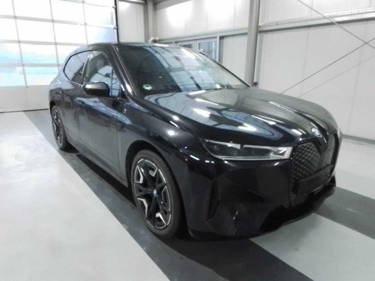 BMW iX 40 Sport - xDrive - Electric - Automatic - 138 hp - 34.172 km Sport