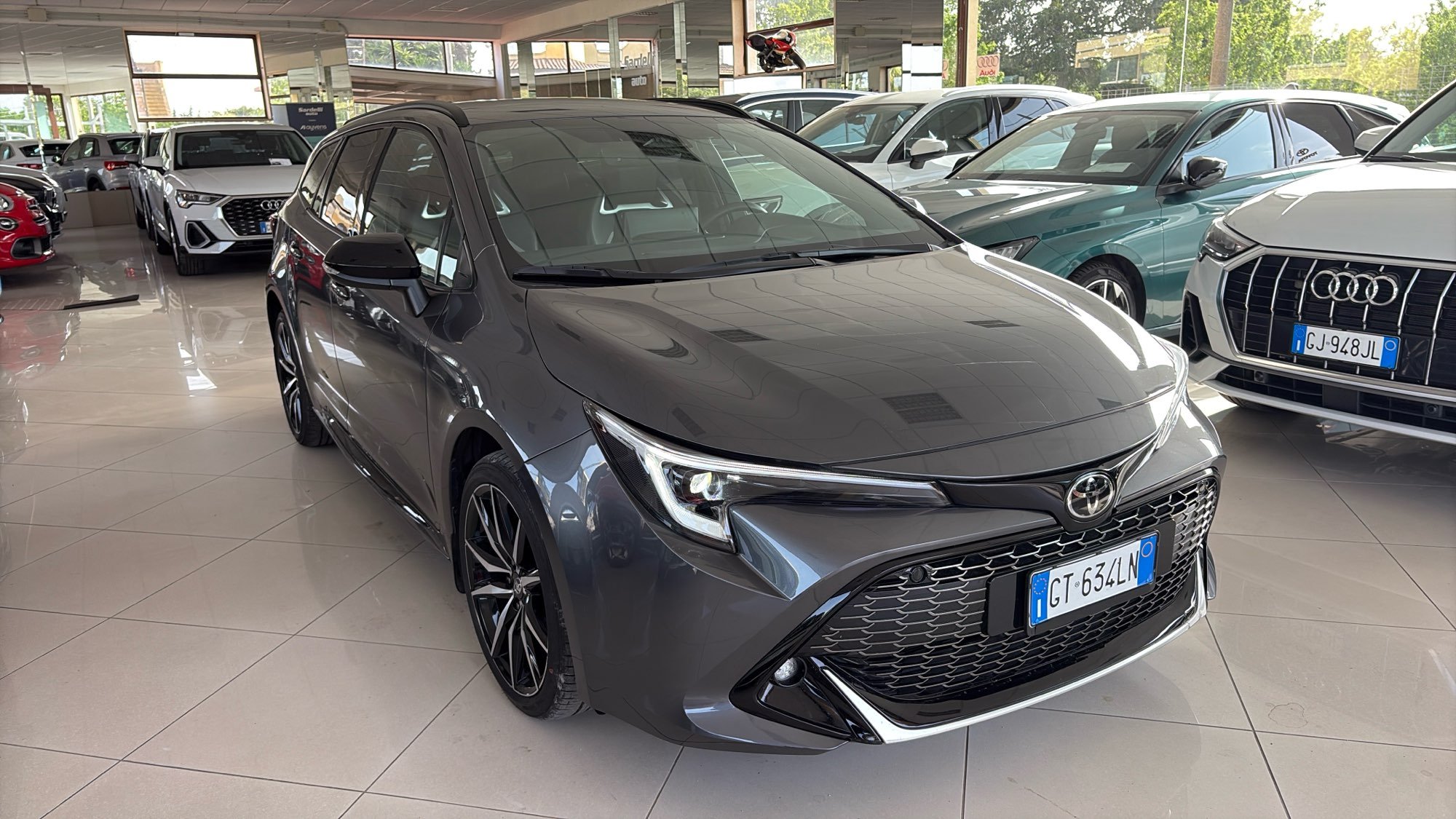 Toyota Corolla Touring Sports 2.0 GR-Sport - Hybrid - Automatic - 195 hp - 20.239 km GR-Sport