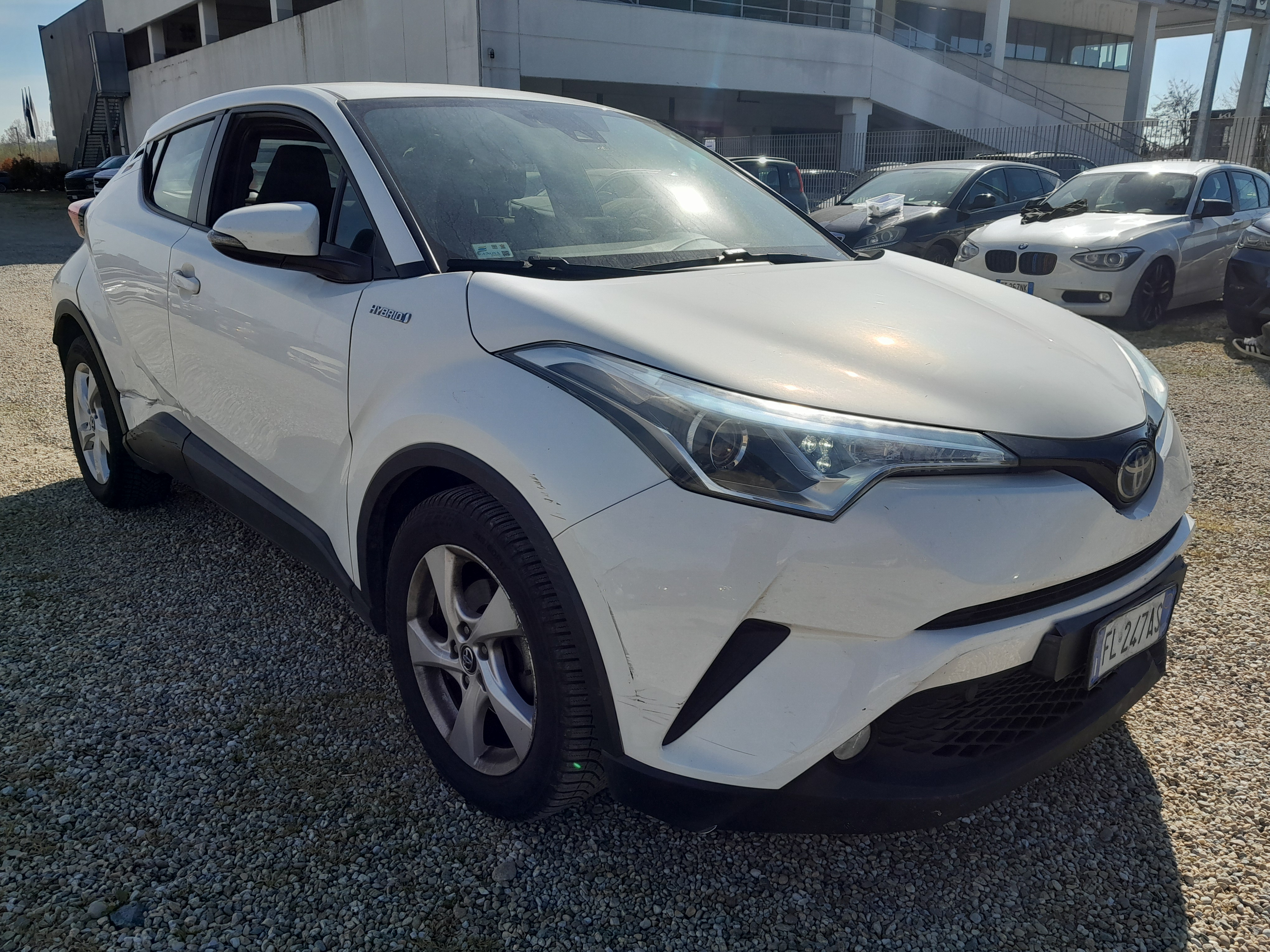 Toyota C-HR 1.8 Business - Hybrid - Automatic - 122 hp - 139.549 km Business