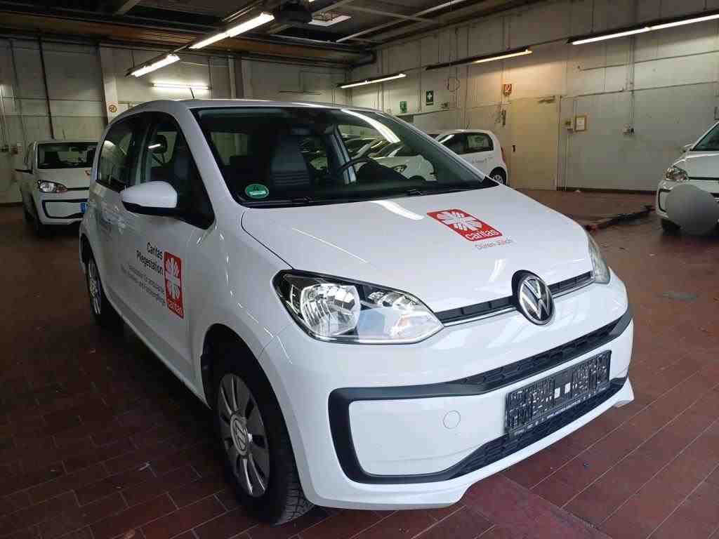 Volkswagen Up! 1.0 - Petrol - Manual - 65 hp - 32.284 km 