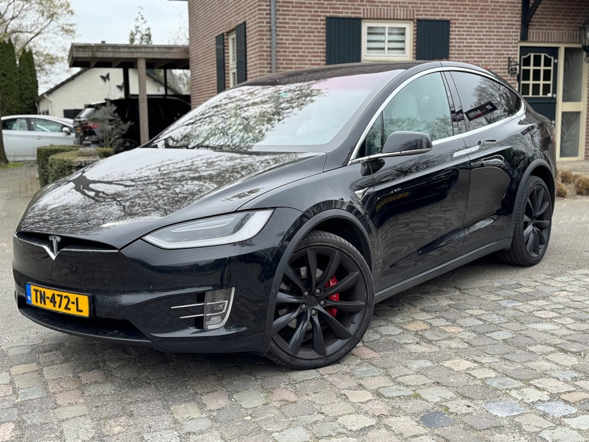 Tesla Model X 100D 100 kWh - Electric - Automatic - 612 hp - 211.427 km