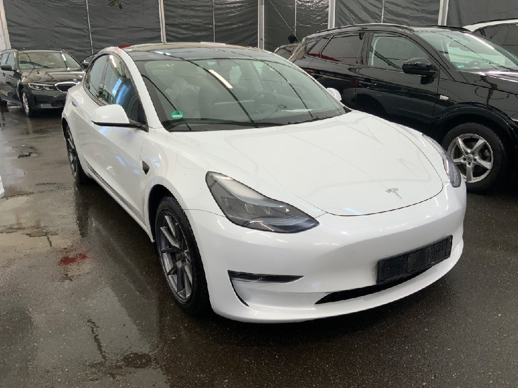 Tesla Model 3 Long Range - Dual Motor - Electric - Automatic - 498 hp - 187.356 km 