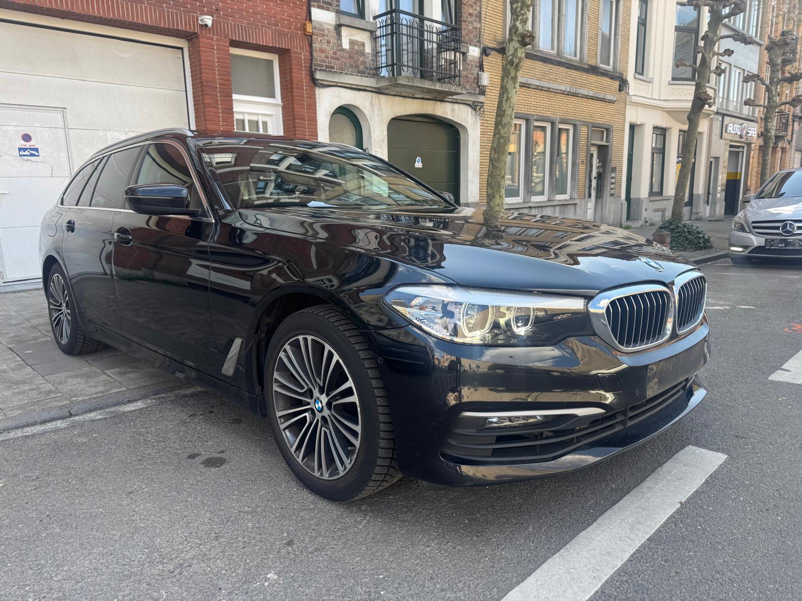 BMW 5 Series Touring 520d Business - Diesel - Automatic - 149 hp - 201.428 km Business