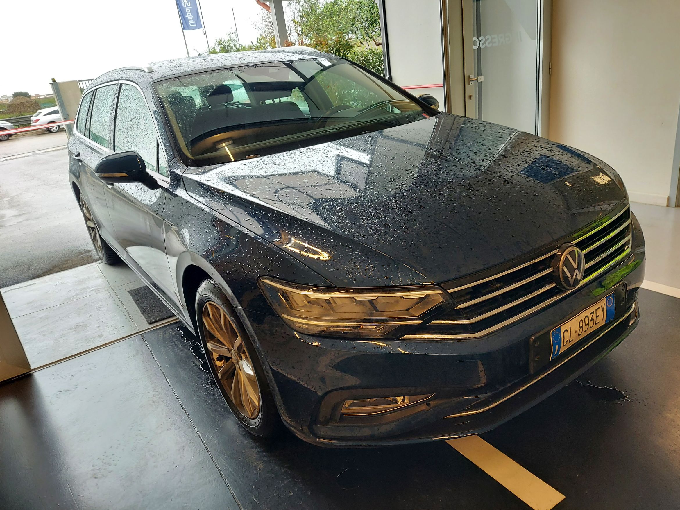 Volkswagen Passat Variant 1.5 TSI Business - Petrol - Automatic - 150 hp - 191.010 km Business
