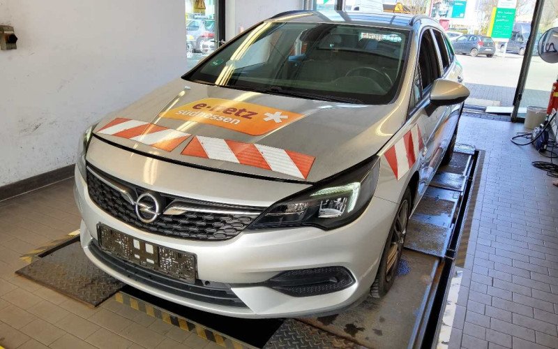 Opel Astra - Petrol - Manual - 110 hp - 9.839 km