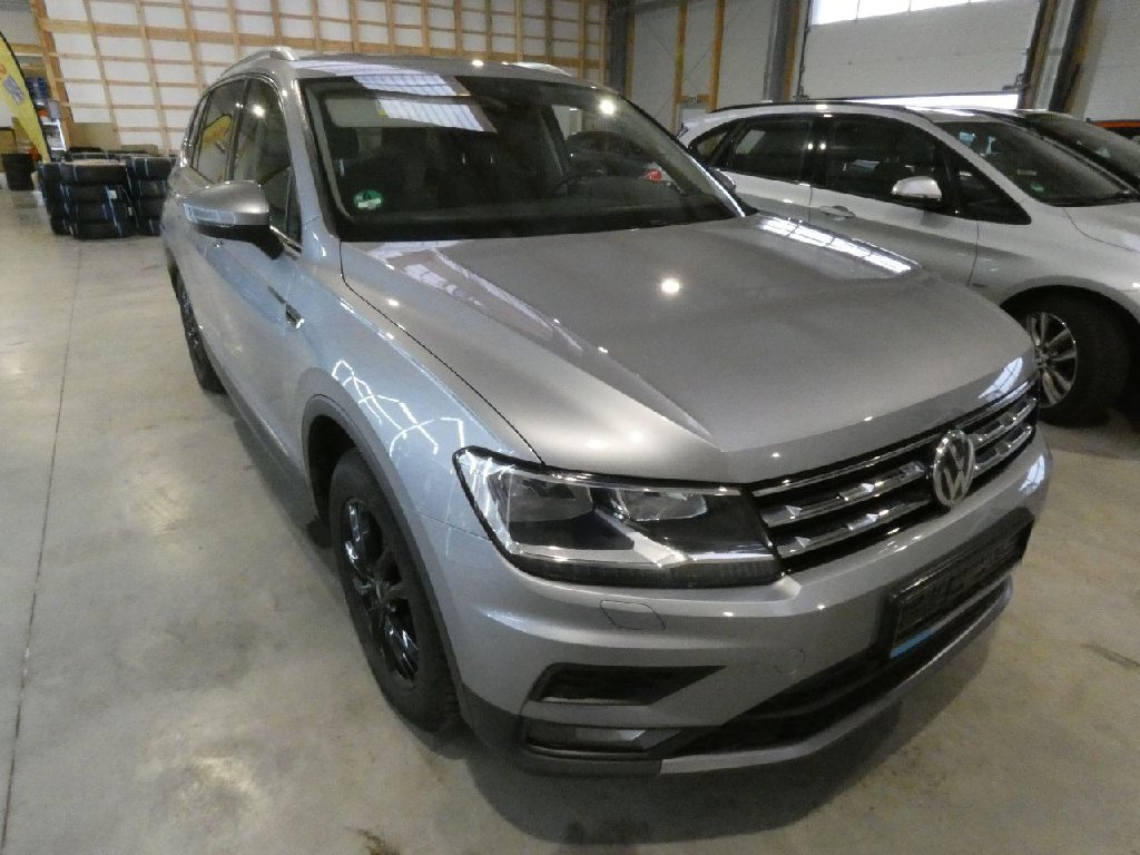 Volkswagen Tiguan Allspace 2.0 TDI Comfortline - Diesel - Automatic - 150 hp - 121.450 km Comfortline