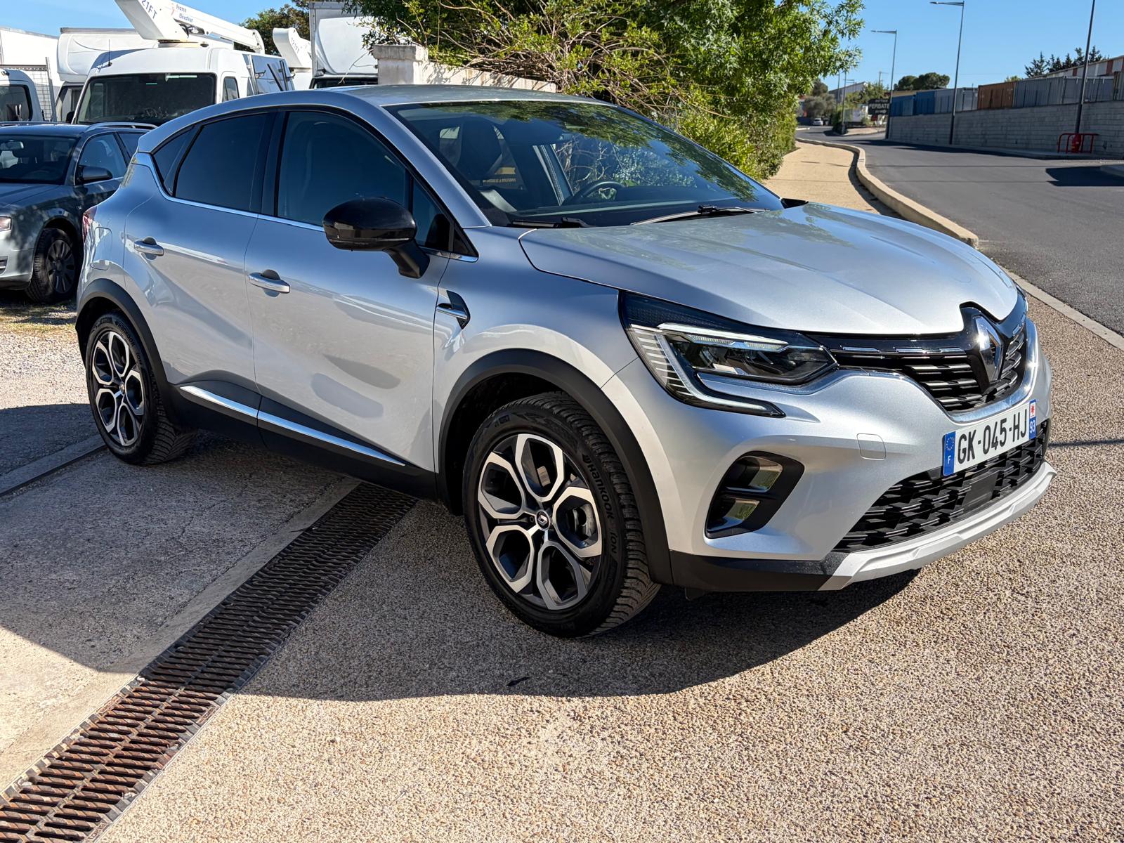 Renault Captur 1.6 Intens - Hybrid - Automatic - 93 hp - 101.325 km Intens
