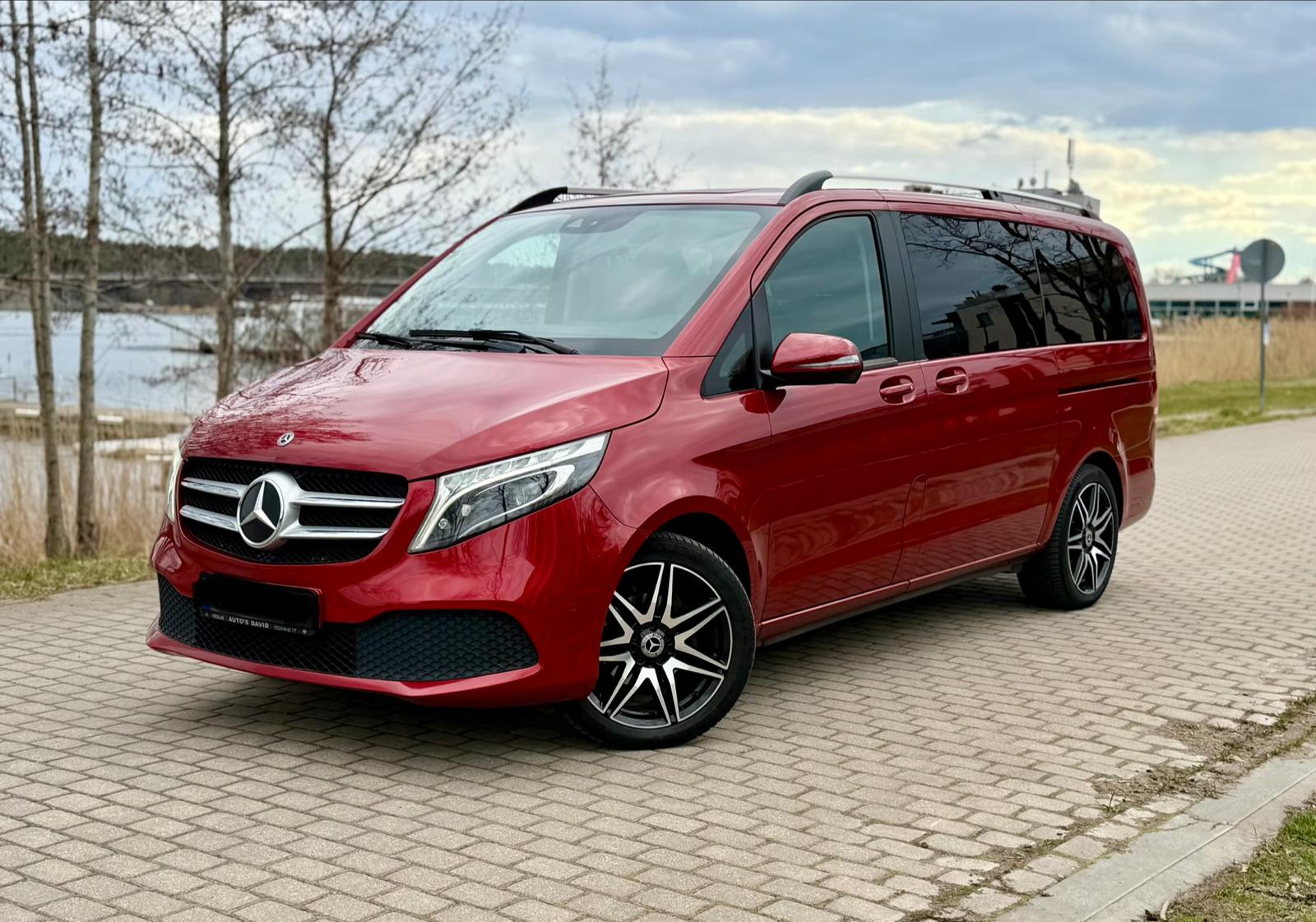Mercedes-Benz V 220 CDI Aantgarde - Diesel - Automatic - 163 hp - 323.955 km