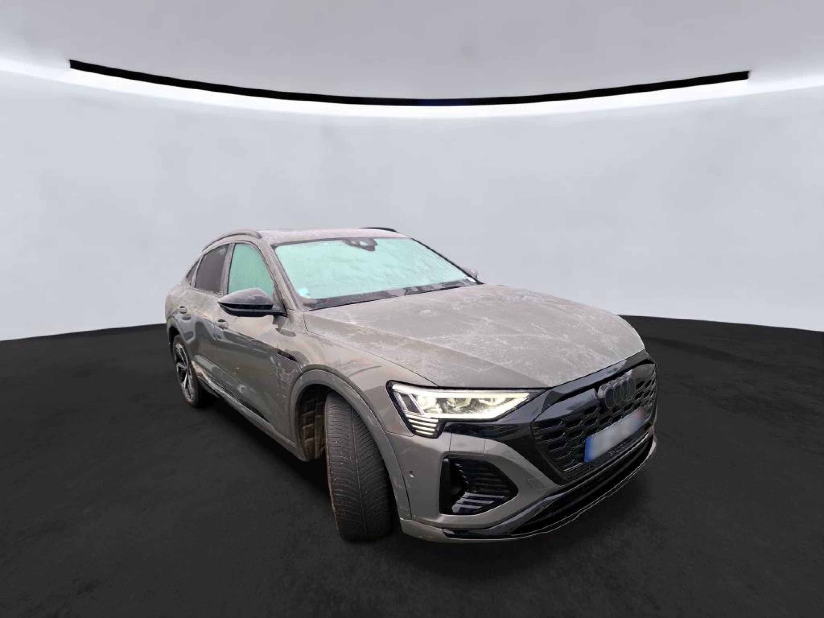 Audi Q8 E-tron Sportback 55 S Line - Quattro - Electric - Automatic - 408 hp - 128.381 km S Line