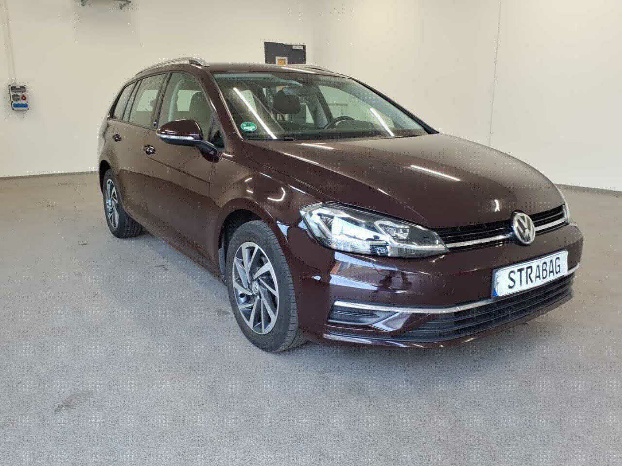 Volkswagen Golf Variant 1.6 Comfortline - Diesel - Automatic - 116 hp - 116.475 km Comfortline