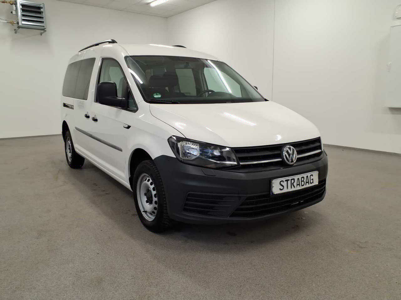 Volkswagen Caddy Maxi 2.0 - Diesel - Manual - 102 hp - 215.656 km 