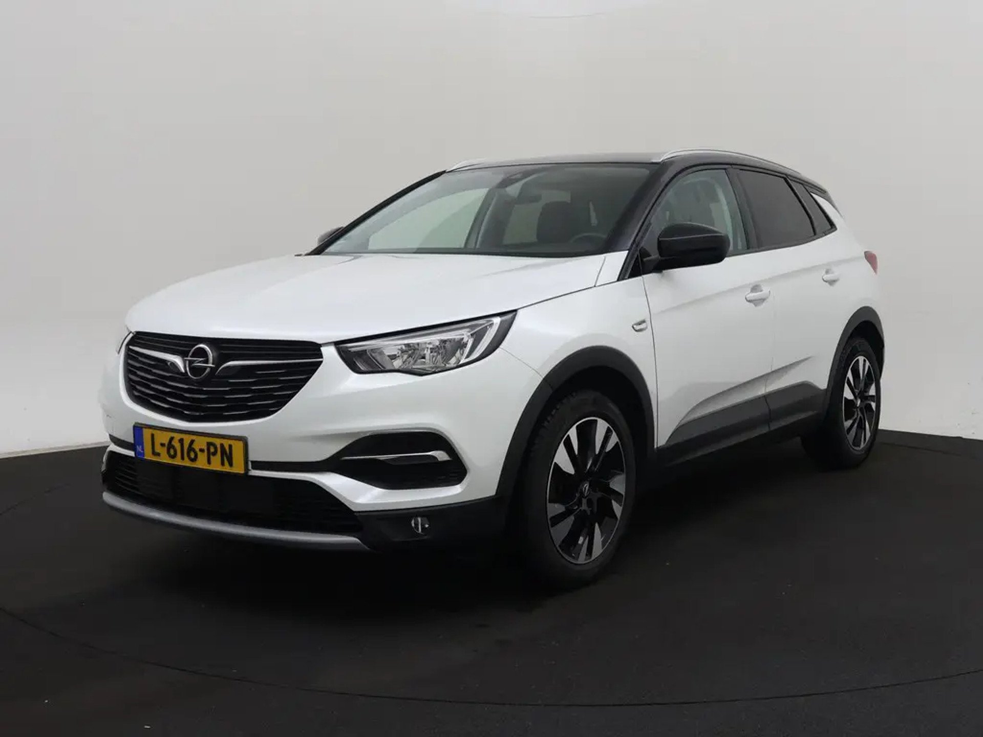 Opel Grandland X 1.2 Business - Petrol - Automatic - 131 hp - 122.704 km