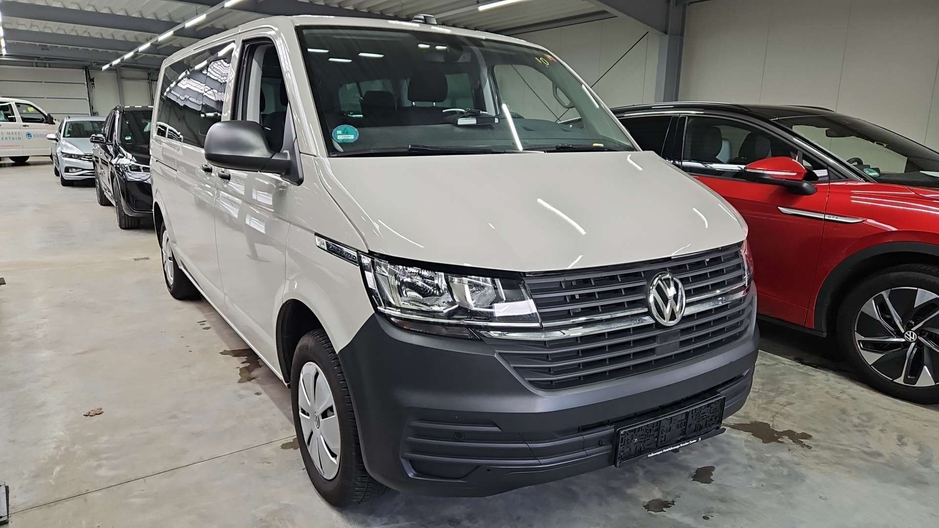 Volkswagen Caravelle 2.0 TDI Trendline - Diesel - Manual - 150 hp - 98.634 km Trendline