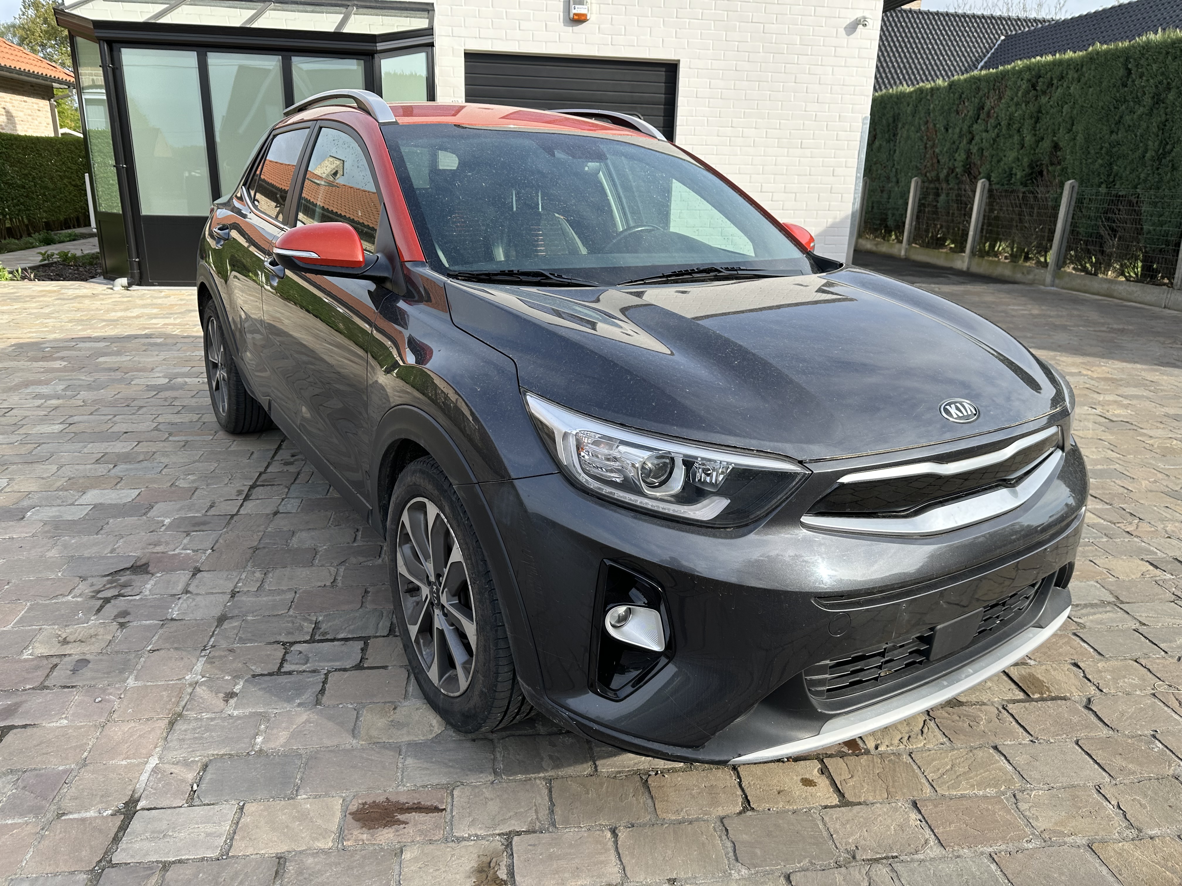 Kia Stonic 1.0 T-GDI - Petrol - Automatic - 119 hp - 226.849 km 